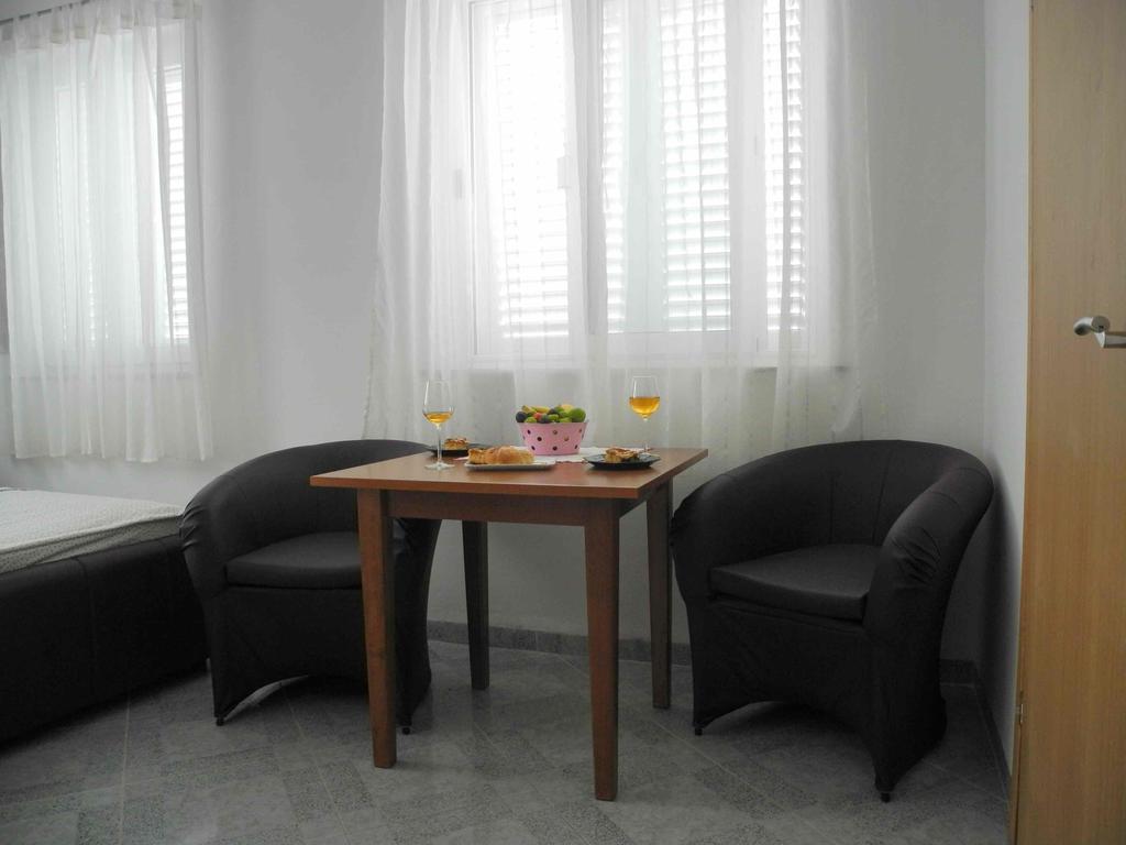 יזרה Apartments Jp מראה חיצוני תמונה
